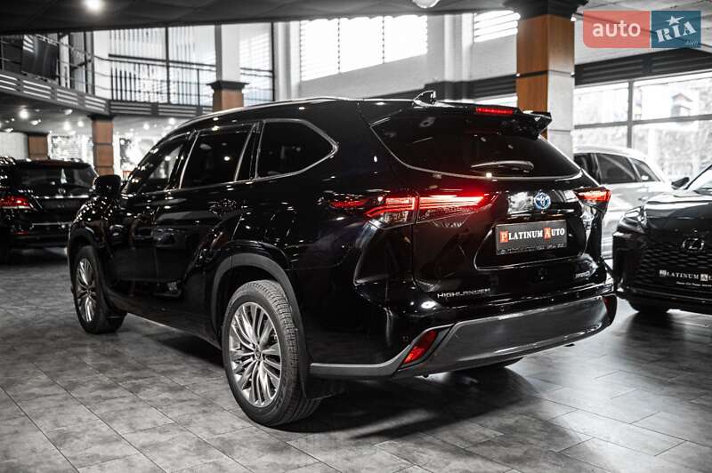 Внедорожник / Кроссовер Toyota Highlander 2024 в Одессе