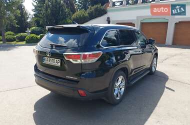 Внедорожник / Кроссовер Toyota Highlander 2014 в 
