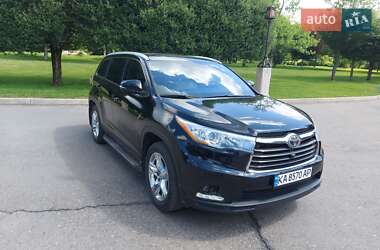 Внедорожник / Кроссовер Toyota Highlander 2014 в 