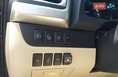 Внедорожник / Кроссовер Toyota Highlander 2014 в 