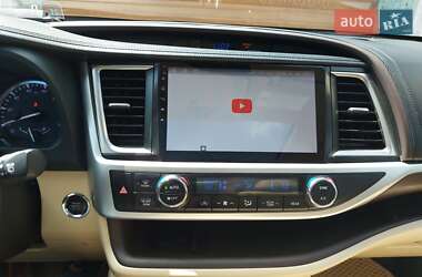 Внедорожник / Кроссовер Toyota Highlander 2014 в 