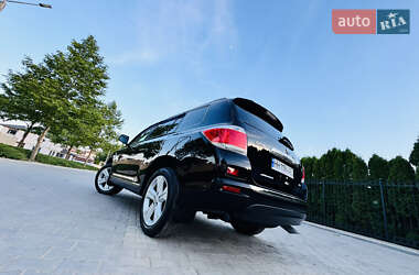 Позашляховик / Кросовер Toyota Highlander 2012 в 
