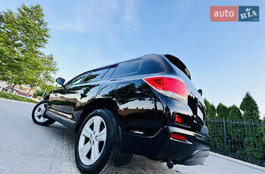 Позашляховик / Кросовер Toyota Highlander 2012 в 