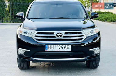 Позашляховик / Кросовер Toyota Highlander 2012 в 