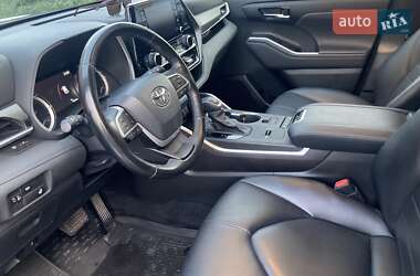 Позашляховик / Кросовер Toyota Highlander 2022 в Житомирі