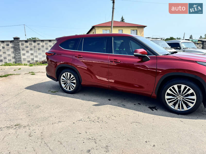 Внедорожник / Кроссовер Toyota Highlander 2020 в Ровно