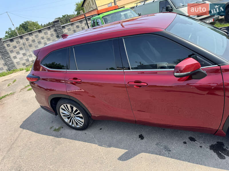 Внедорожник / Кроссовер Toyota Highlander 2020 в Ровно