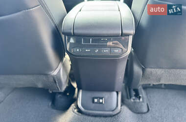 Внедорожник / Кроссовер Toyota Highlander 2020 в 