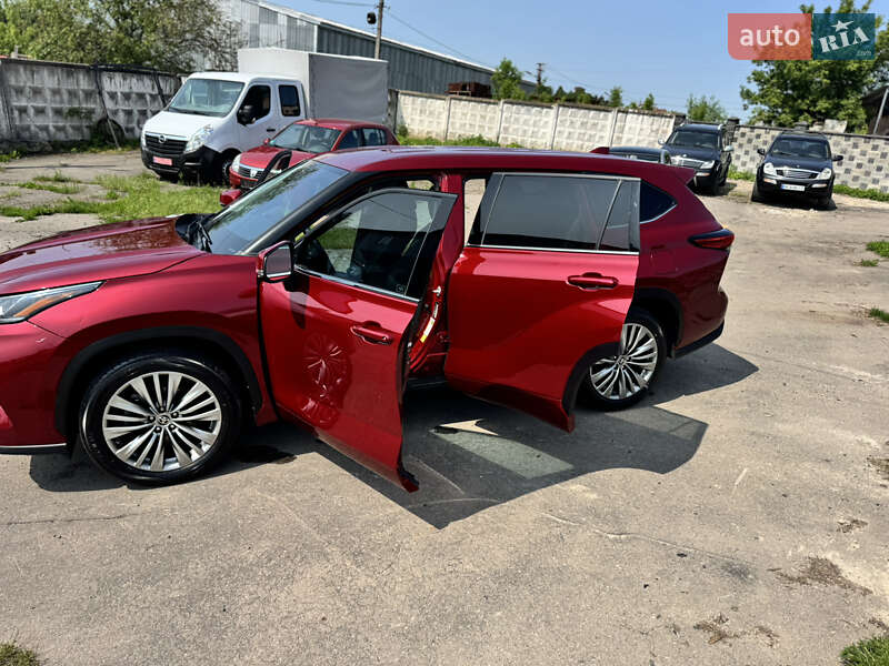 Внедорожник / Кроссовер Toyota Highlander 2020 в Ровно