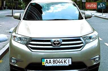 Позашляховик / Кросовер Toyota Highlander 2010 в Києві