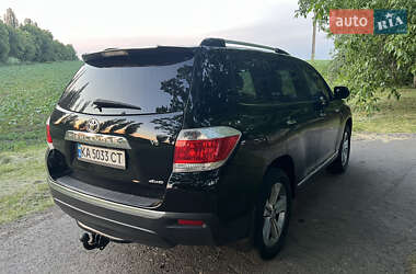 Позашляховик / Кросовер Toyota Highlander 2011 в 