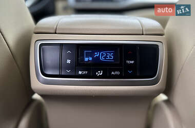 Позашляховик / Кросовер Toyota Highlander 2019 в 