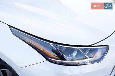 Внедорожник / Кроссовер Toyota Highlander 2022 в 