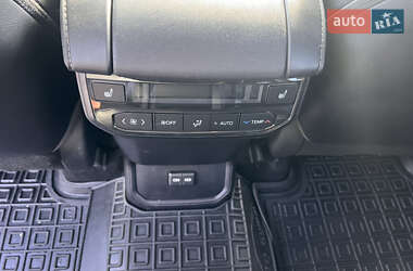 Позашляховик / Кросовер Toyota Highlander 2021 в 