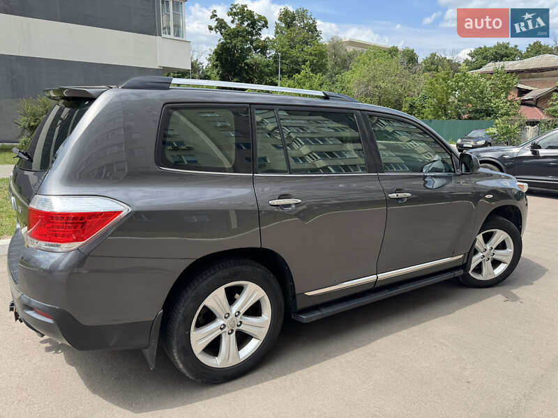 Позашляховик / Кросовер Toyota Highlander 2011 в Харкові