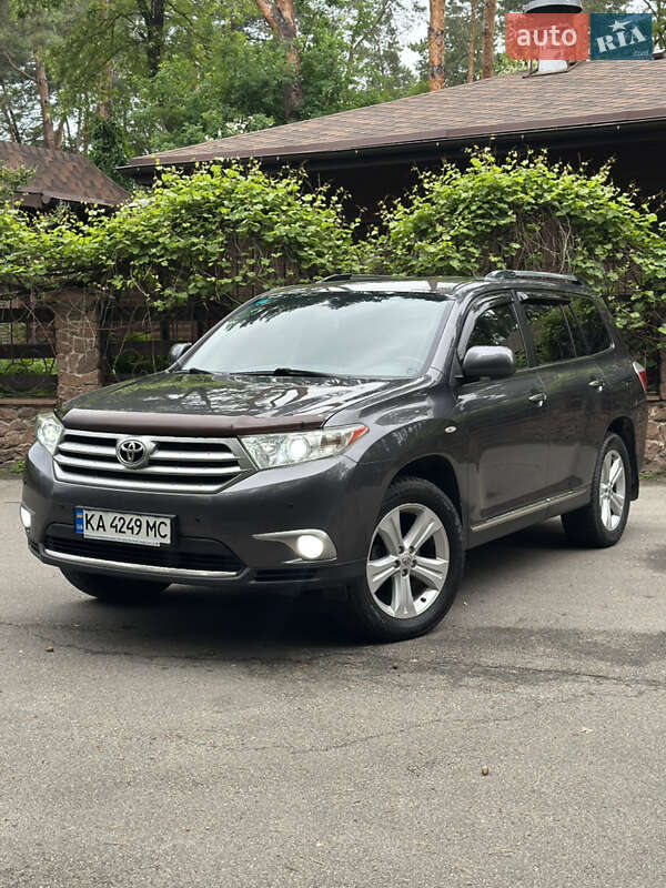Toyota Highlander 2011