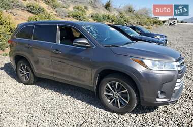 Toyota Highlander 2019