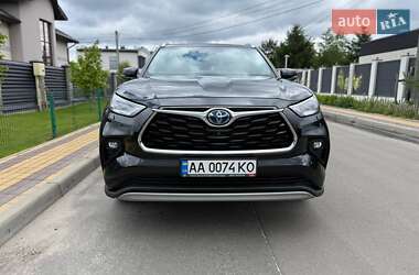 Внедорожник / Кроссовер Toyota Highlander 2021 в Киеве