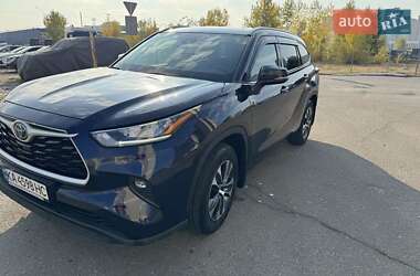 Внедорожник / Кроссовер Toyota Highlander 2022 в Киеве