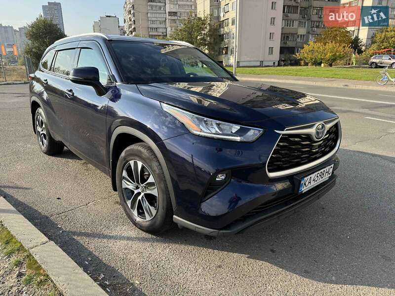 Позашляховик / Кросовер Toyota Highlander 2022 в Києві фото 2 Позашляховик / Кросовер Toyota Highlander 2022 в Києві