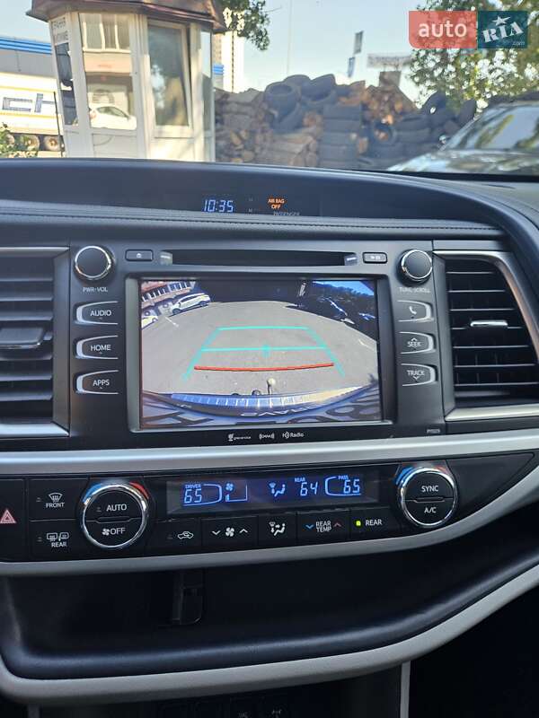 Позашляховик / Кросовер Toyota Highlander 2017 в Києві