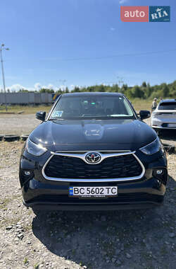 Позашляховик / Кросовер Toyota Highlander 2023 в Львові