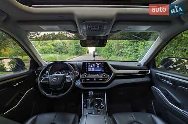 Внедорожник / Кроссовер Toyota Highlander 2020 в Тернополе