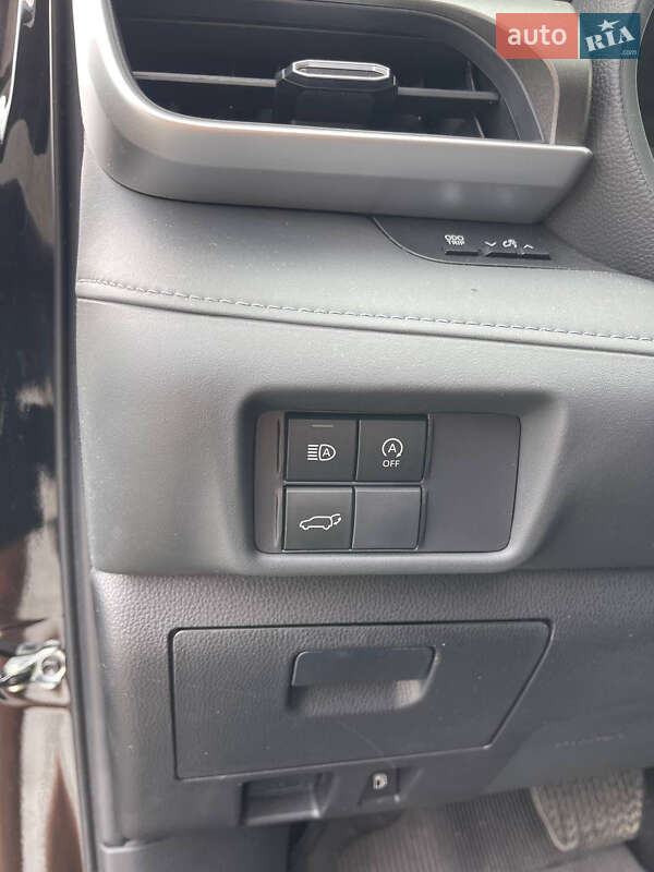 Внедорожник / Кроссовер Toyota Highlander 2023 в Львове