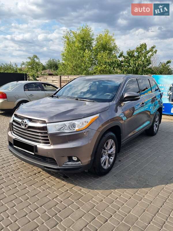 Позашляховик / Кросовер Toyota Highlander 2014 в Апостоловому