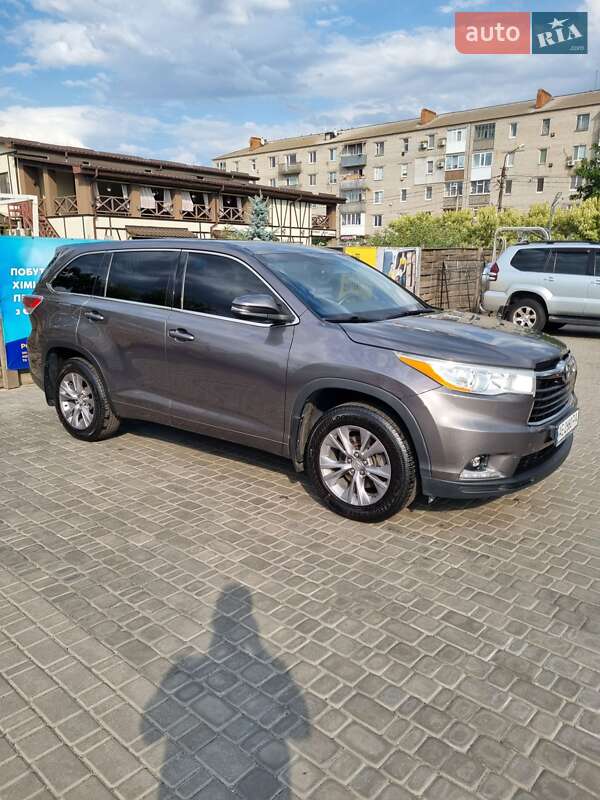 Позашляховик / Кросовер Toyota Highlander 2014 в Апостоловому