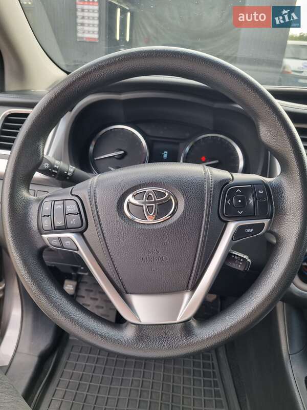 Позашляховик / Кросовер Toyota Highlander 2014 в Апостоловому