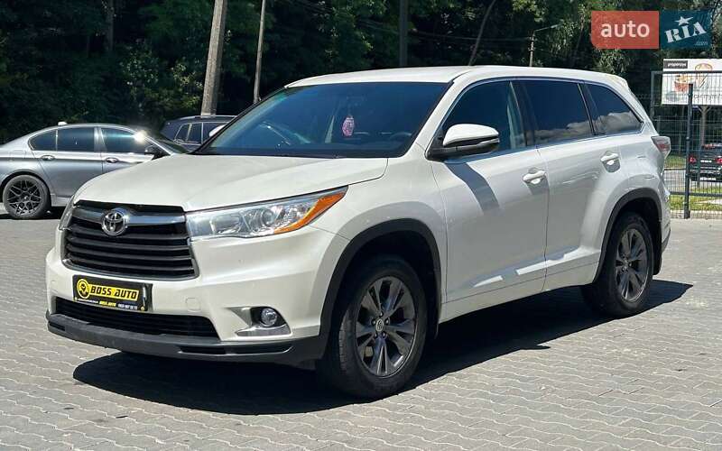 Внедорожник / Кроссовер Toyota Highlander 2015 в Черновцах