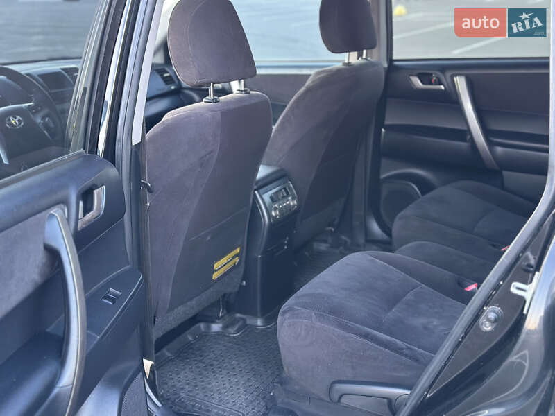 Позашляховик / Кросовер Toyota Highlander 2011 в Києві