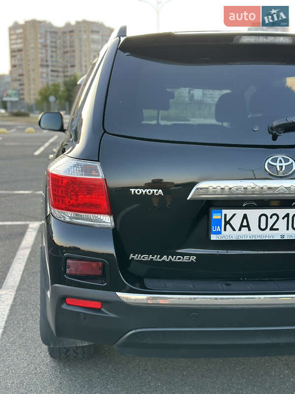 Позашляховик / Кросовер Toyota Highlander 2011 в Києві