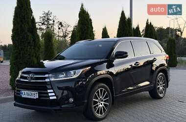 Внедорожник / Кроссовер Toyota Highlander 2018 в Киеве