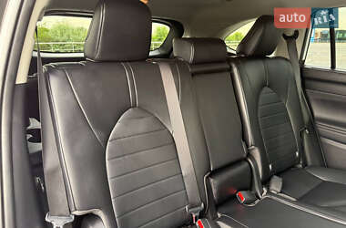 Позашляховик / Кросовер Toyota Highlander 2023 в 