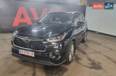 Позашляховик / Кросовер Toyota Highlander 2022 в Києві