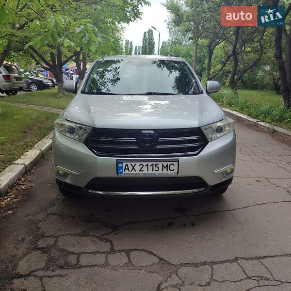 Toyota Highlander 2011