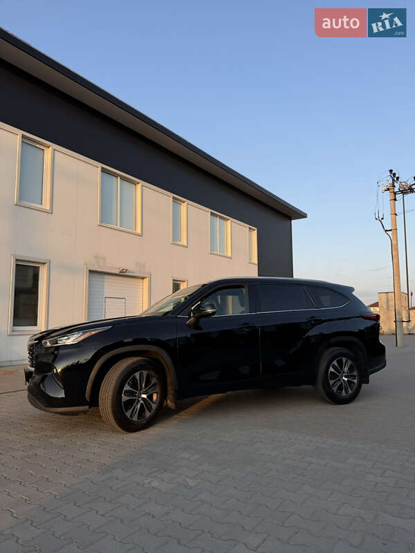 Toyota Highlander 2022