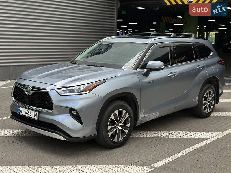 Внедорожник / Кроссовер Toyota Highlander 2021 в Киеве
