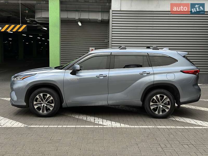 Внедорожник / Кроссовер Toyota Highlander 2021 в Киеве