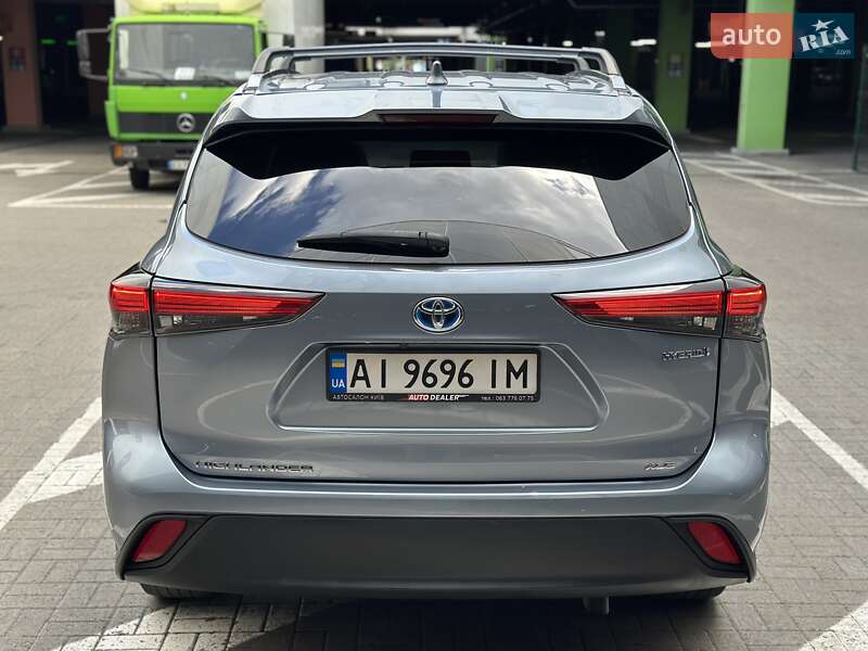 Внедорожник / Кроссовер Toyota Highlander 2021 в Киеве