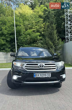 Внедорожник / Кроссовер Toyota Highlander 2011 в Киеве