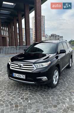 Внедорожник / Кроссовер Toyota Highlander 2011 в Днепре
