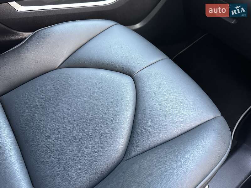 Внедорожник / Кроссовер Toyota Highlander 2022 в Киеве