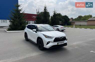 Внедорожник / Кроссовер Toyota Highlander 2025 в 