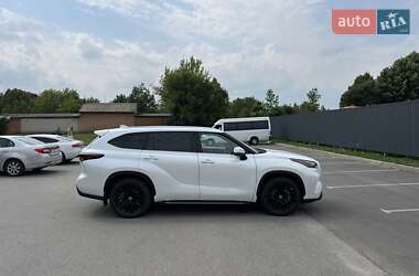 Внедорожник / Кроссовер Toyota Highlander 2025 в 