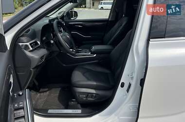 Внедорожник / Кроссовер Toyota Highlander 2025 в 