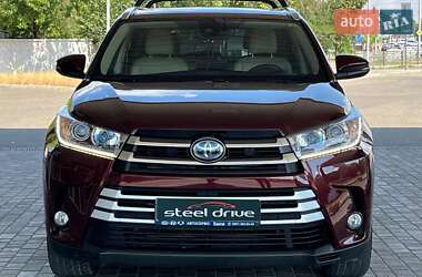Позашляховик / Кросовер Toyota Highlander 2018 в Миколаєві