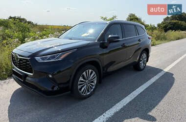 Внедорожник / Кроссовер Toyota Highlander 2022 в Киеве